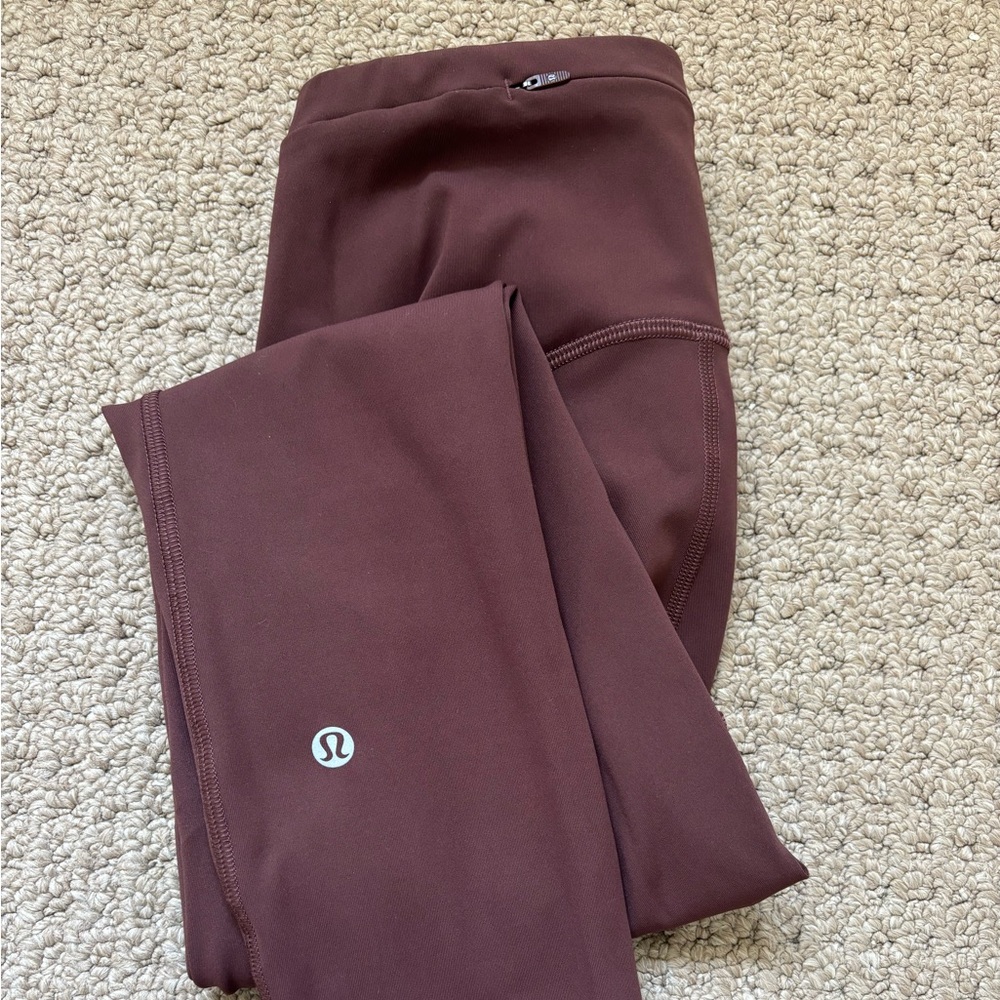 Swift speed high rise 28” legging.